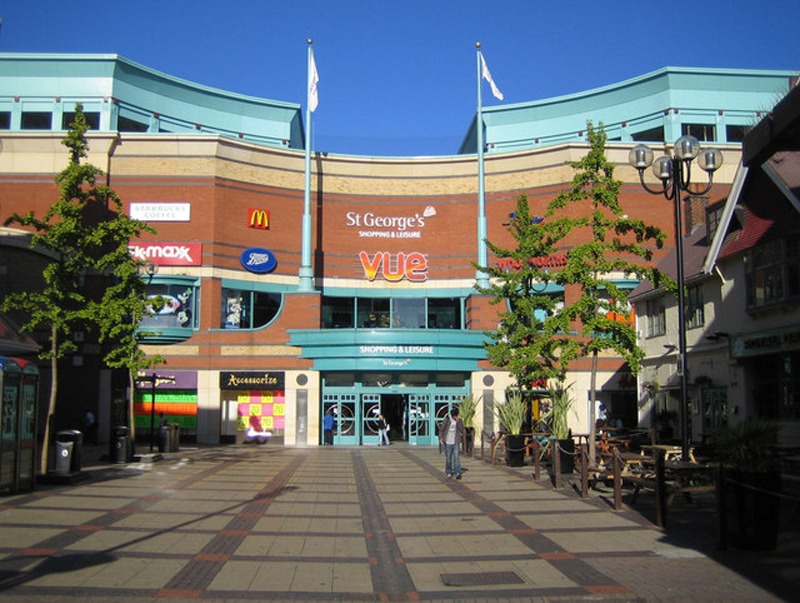 HARROW_St_Georges_Shopping_and_Leisure